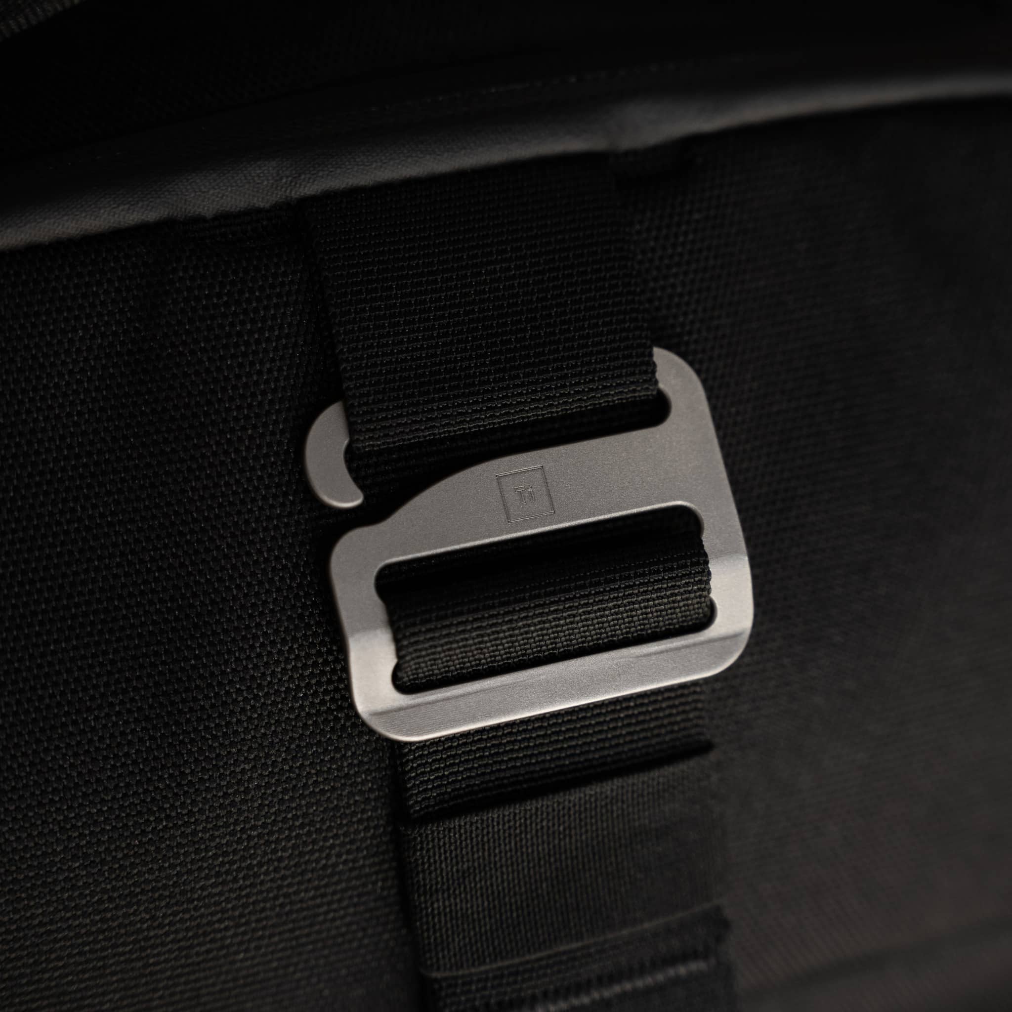 bigidesign-ti-edc-backpack-rucksack-25l-titan-schwarz image 8