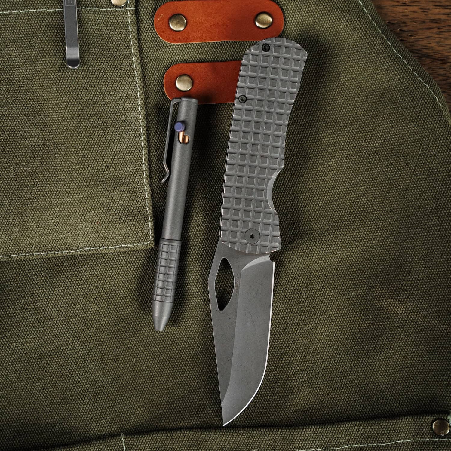 bigidesign-bolt-action-pen-titan-mcnees-gr-n image 5