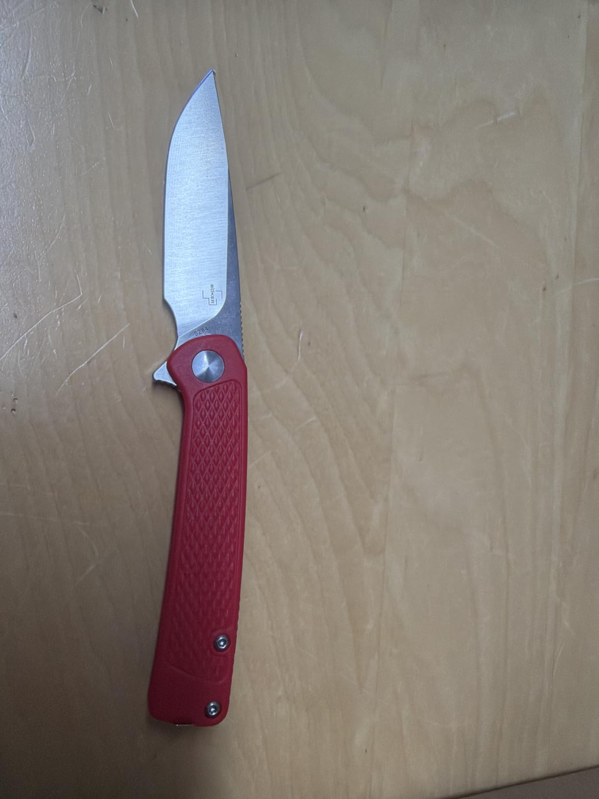 Leicht und scharf