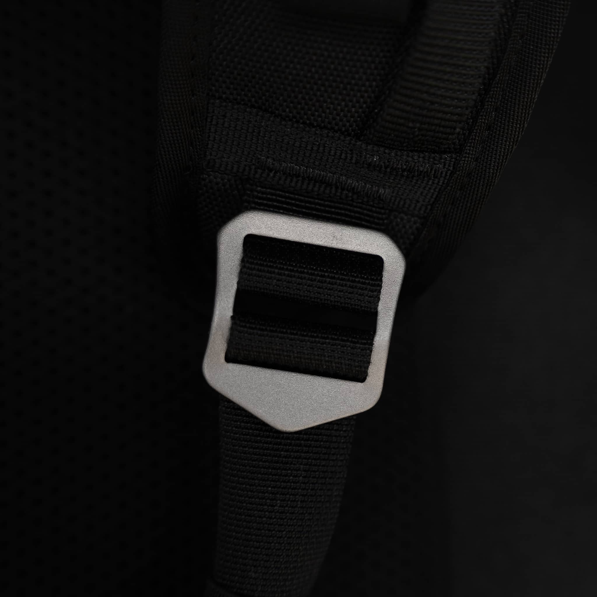bigidesign-ti-edc-backpack-rucksack-25l-titan-schwarz image 6