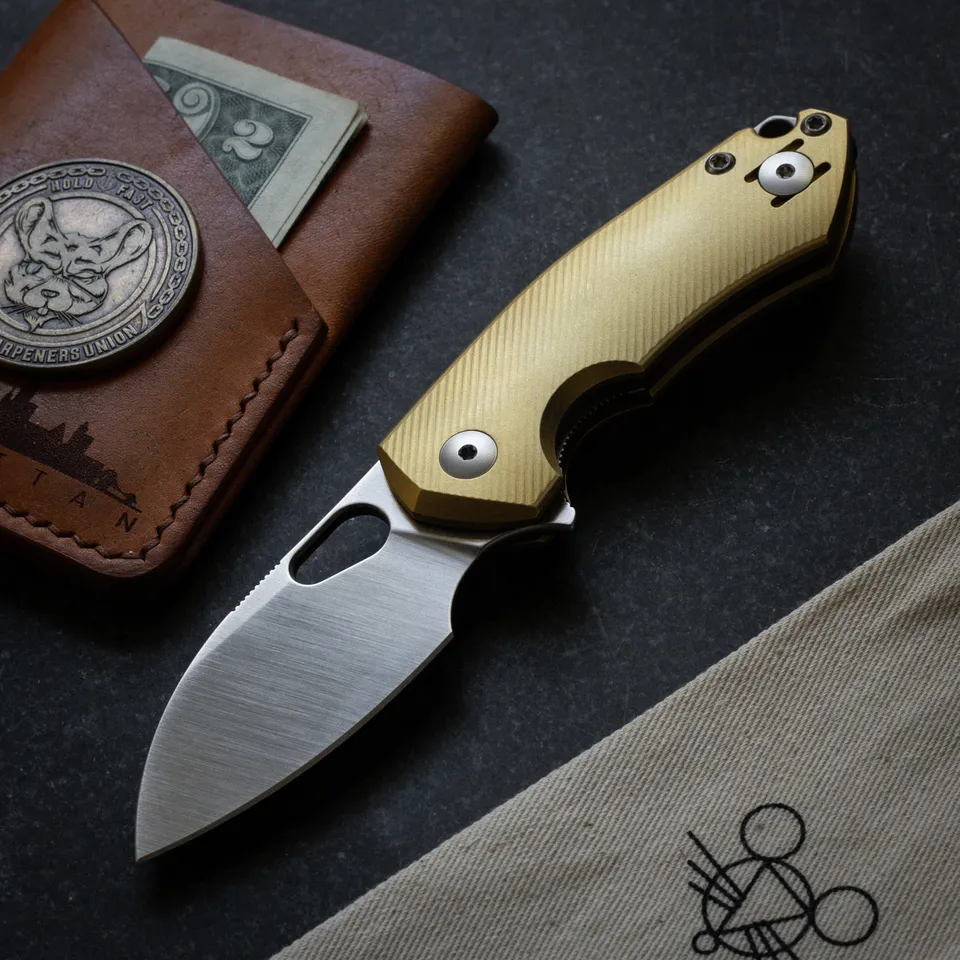 giantmouse-ace-riv-klappmesser-messing-magnacut image 1