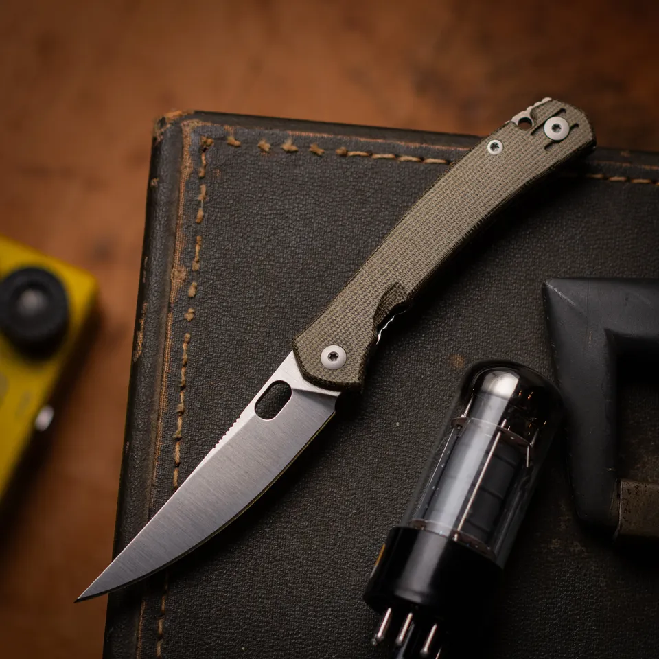 giantmouse-ace-bleecker-klappmesser-green-canvas-elmax image 1