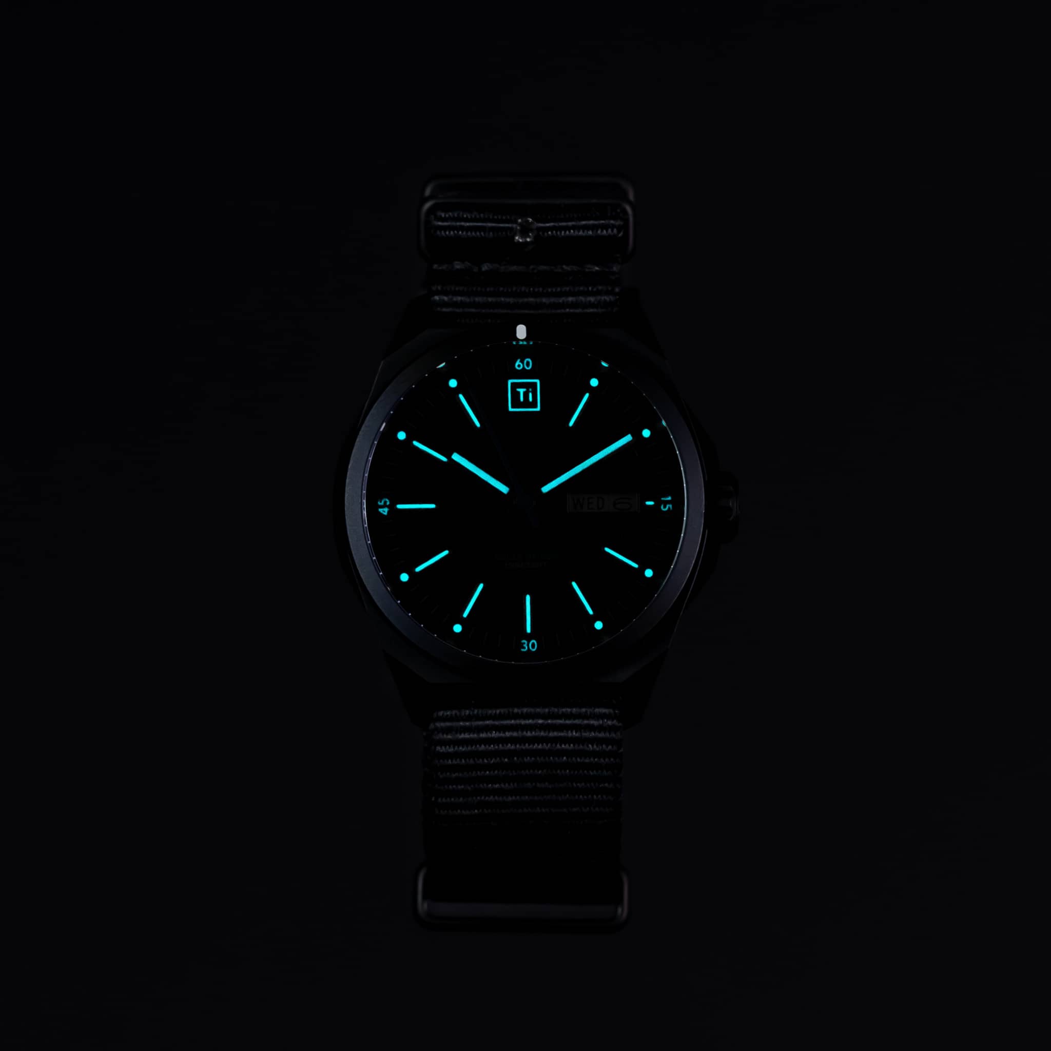bigidesign-ti-field-watch-solaruhr-schwarz-titan image 3