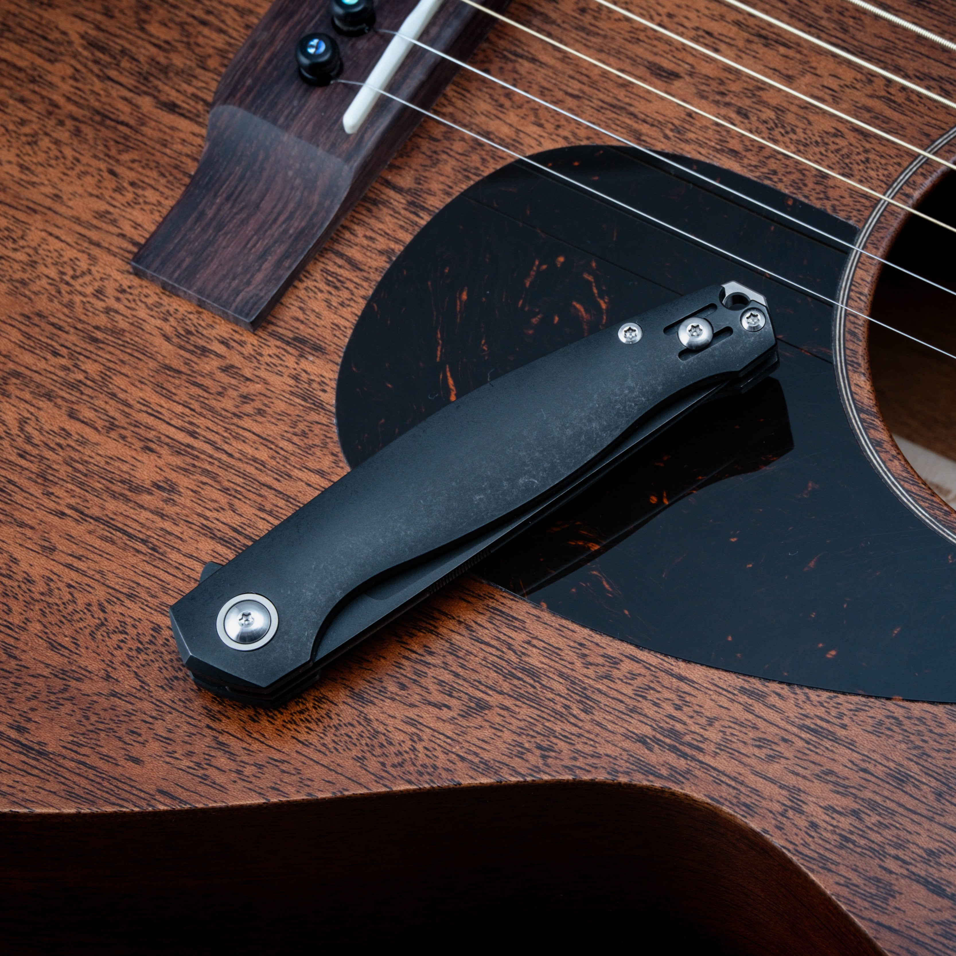giantmouse-ace-sonoma-v2-taschenmesser-titanium-blackout image 4