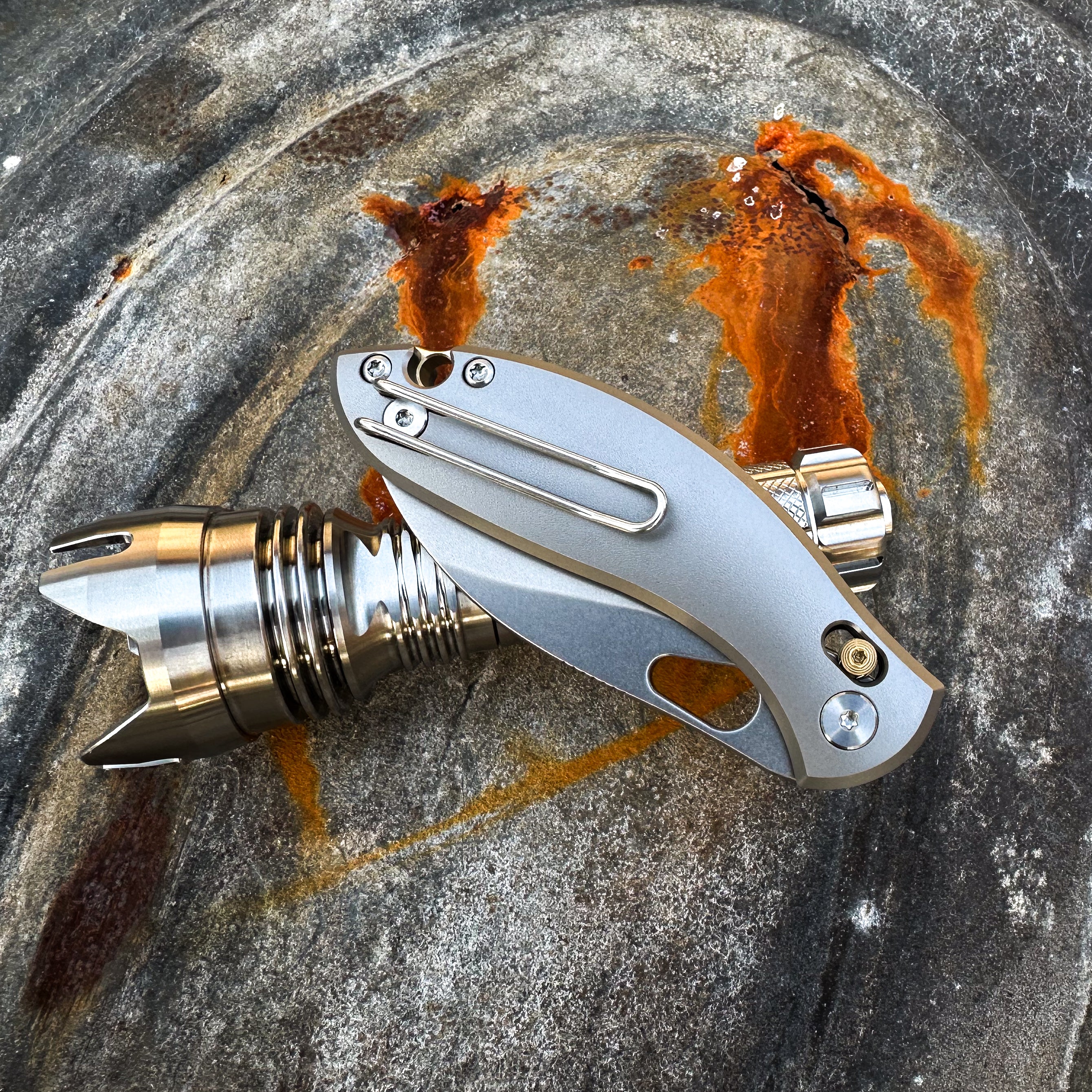giantmouse-gm13-taschenmesser-titan-s90v-hawkbill image 5