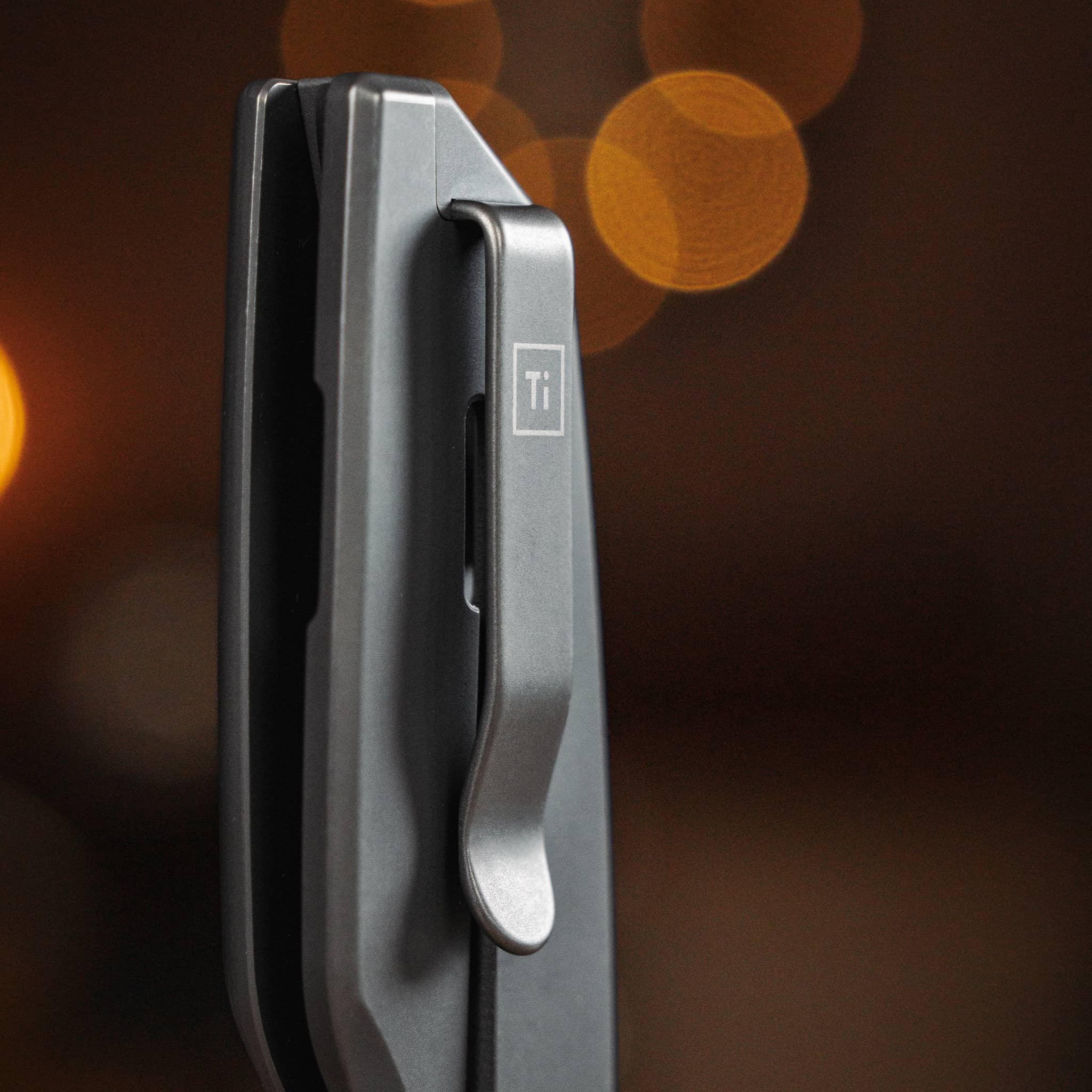 bigidesign-ti-manu-taschenmesser-titan-s90v-drop-point image 2