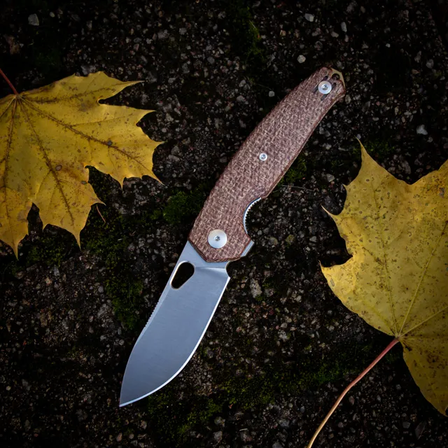 giantmouse-ace-jagt-klappmesser-burlap-satin-messing image 1