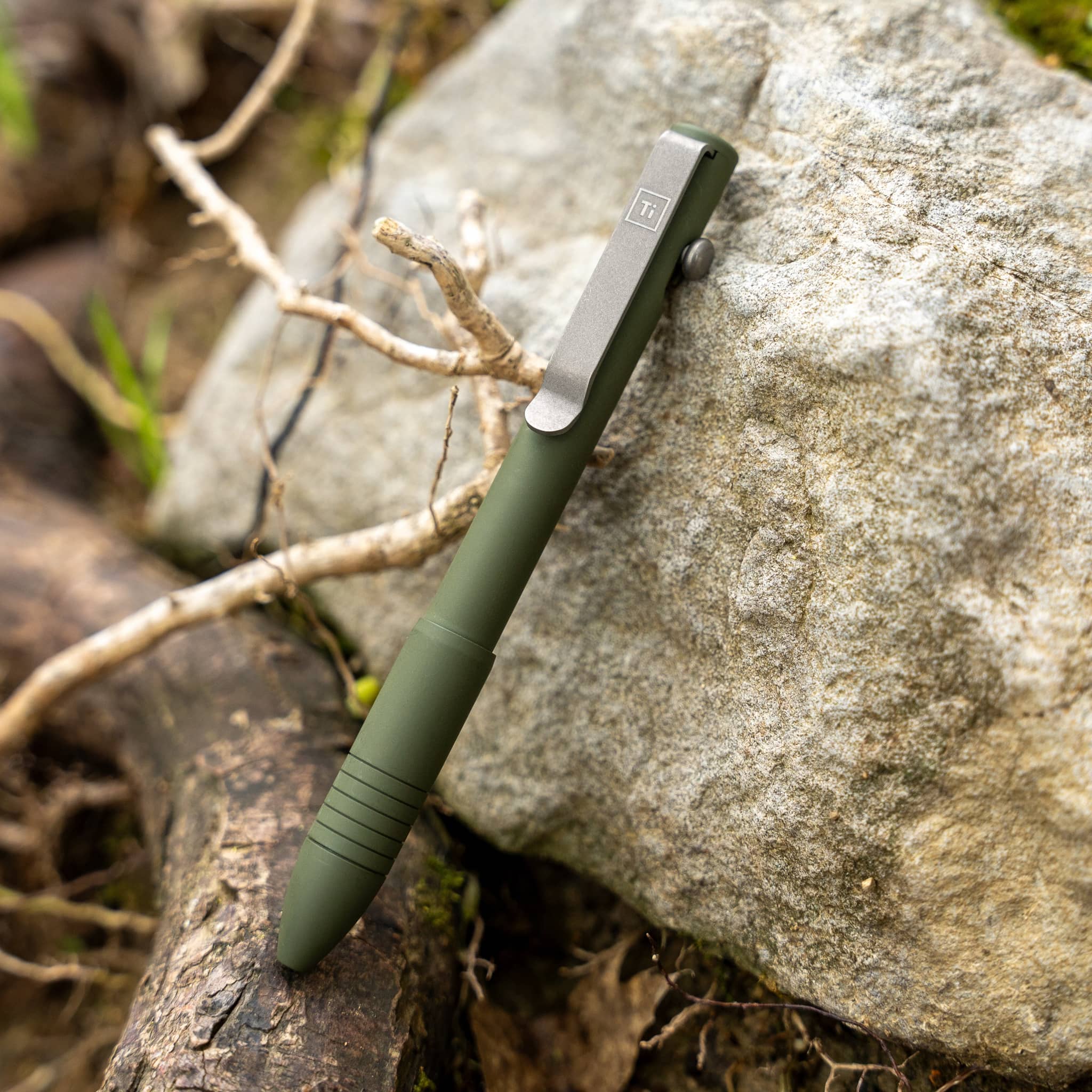 bigidesign-bolt-action-edc-pen-cerakote-gr-n-limited image 8