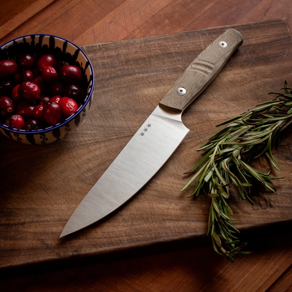 giantmouse-carving-k-chenmesser-green-canvas-micarta image 1