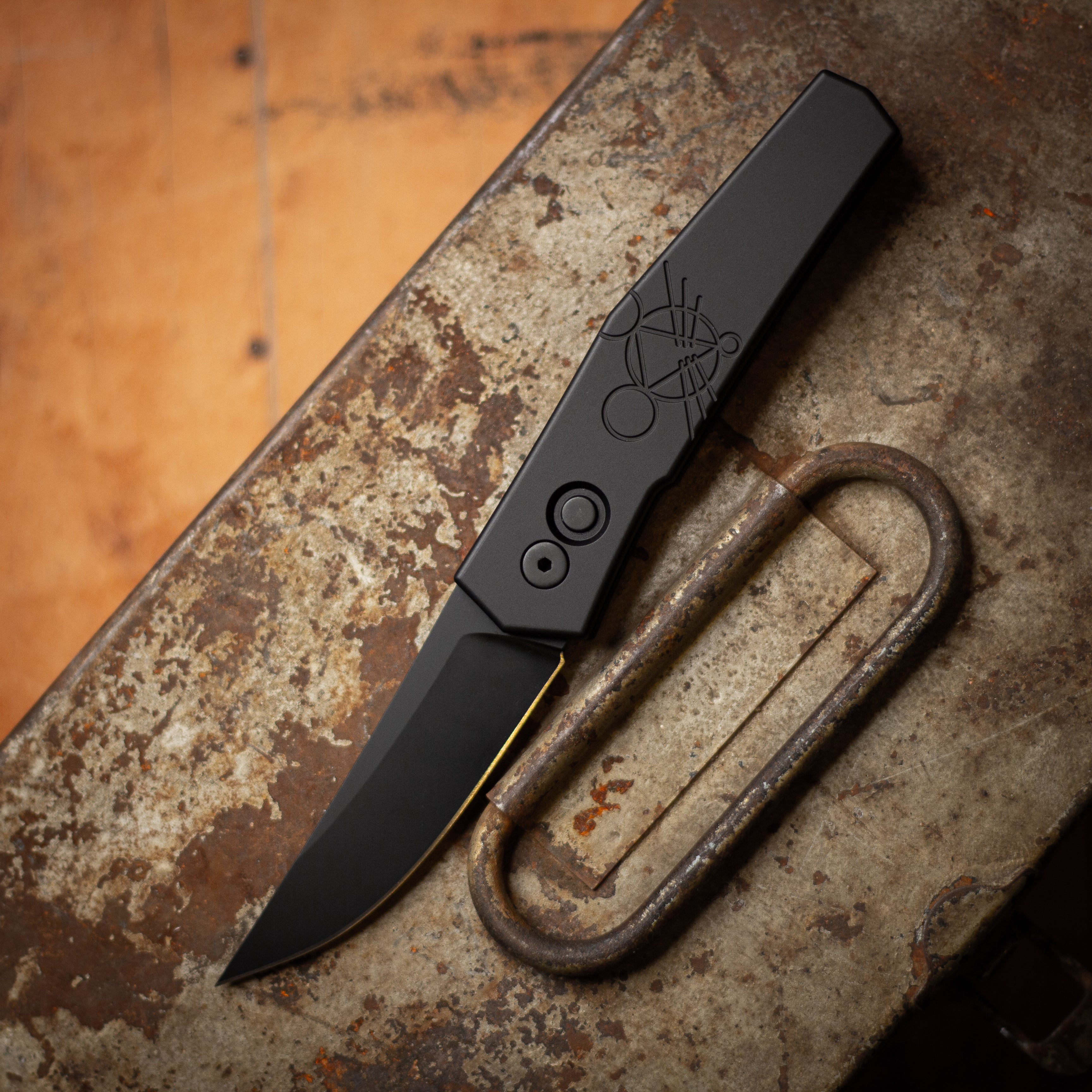 giantmouse-ace-elmer-klappmesser-blackout-automatik image 1