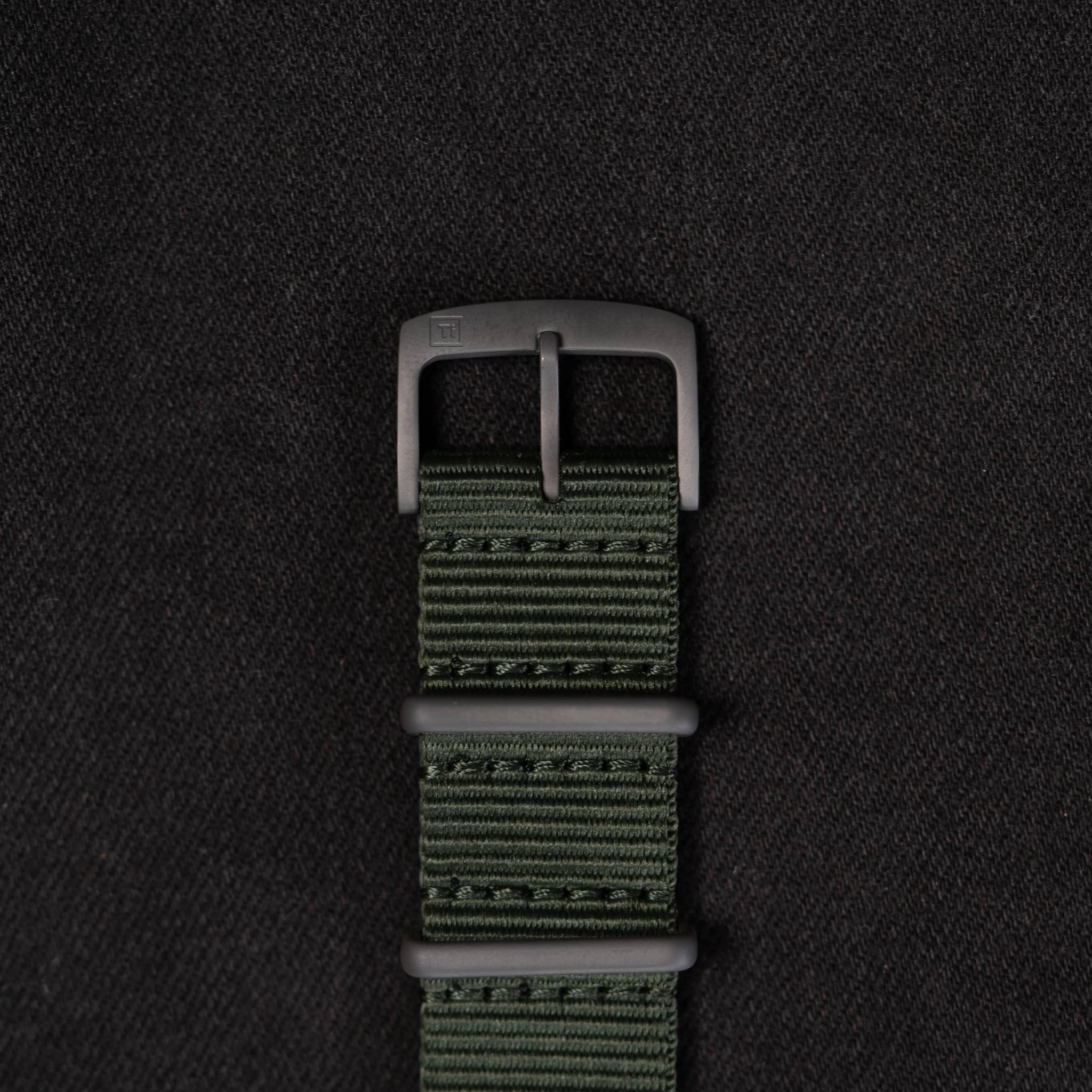 bigidesign-watch-strap-uhrenarmband-20-mm-black-nylon image 4