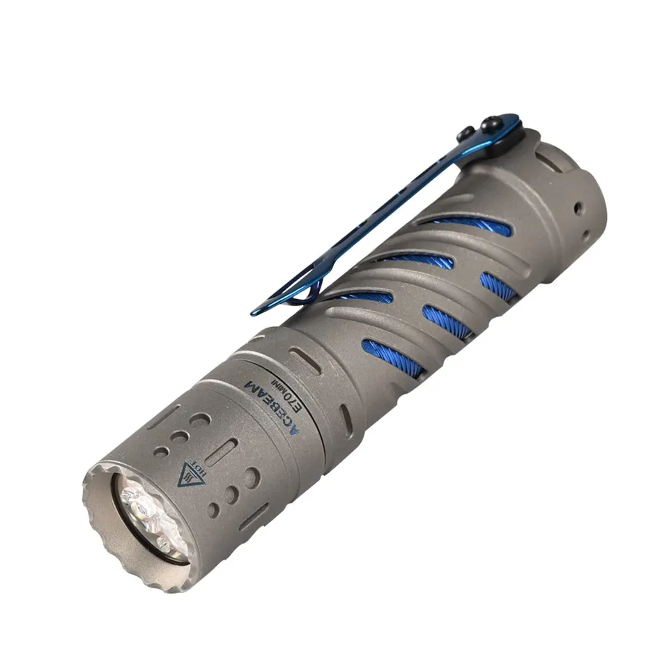 acebeam-e70-mini-edc-taschenlampe-1500-lumen-titan-high-cri image 1