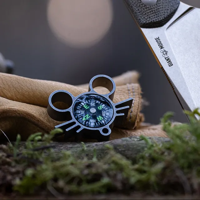 giantmouse-titanium-compass-taschenkompass-titan-edc image 1