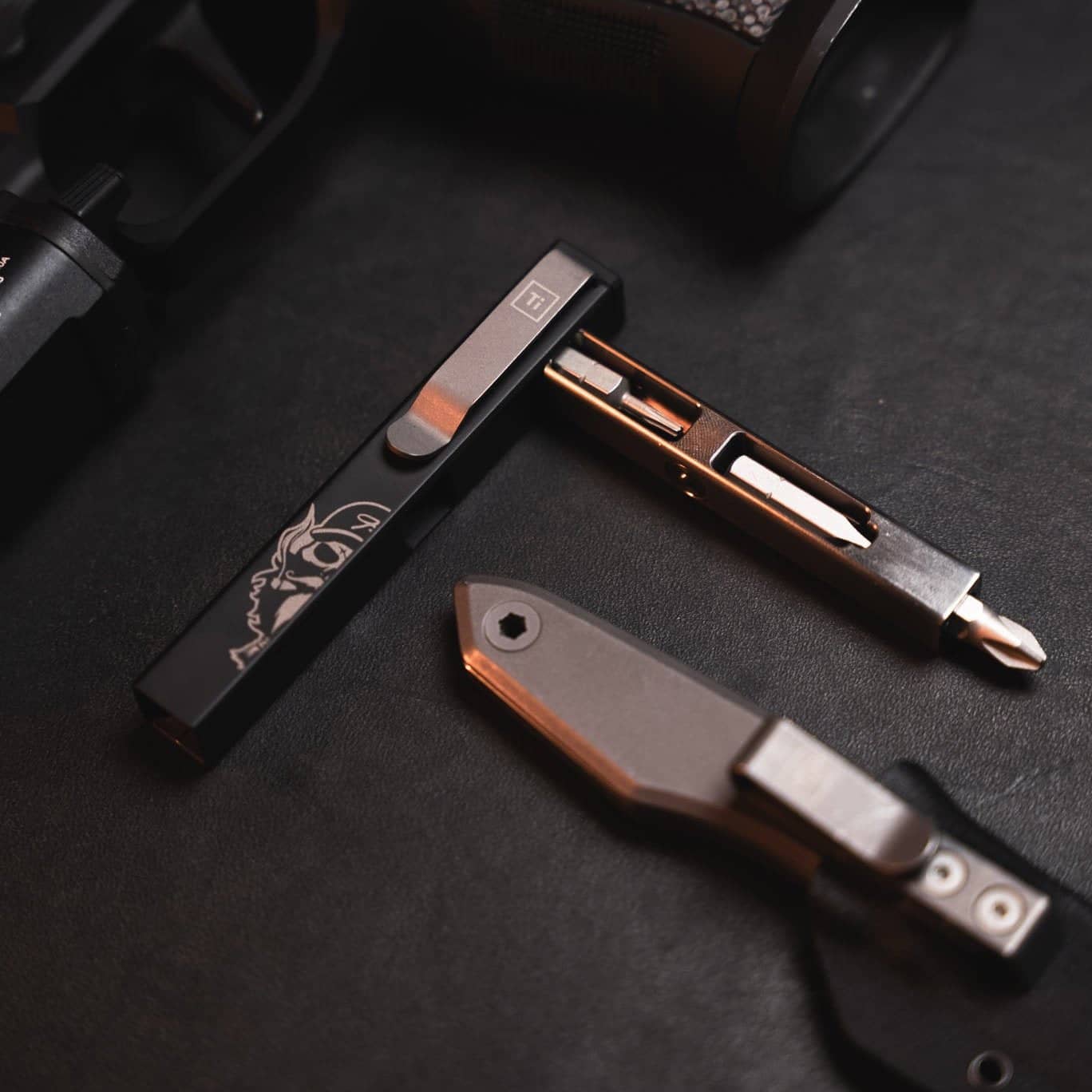 bigidesign-bit-bar-inline-bit-halter-titan-jeremy-siers image 4
