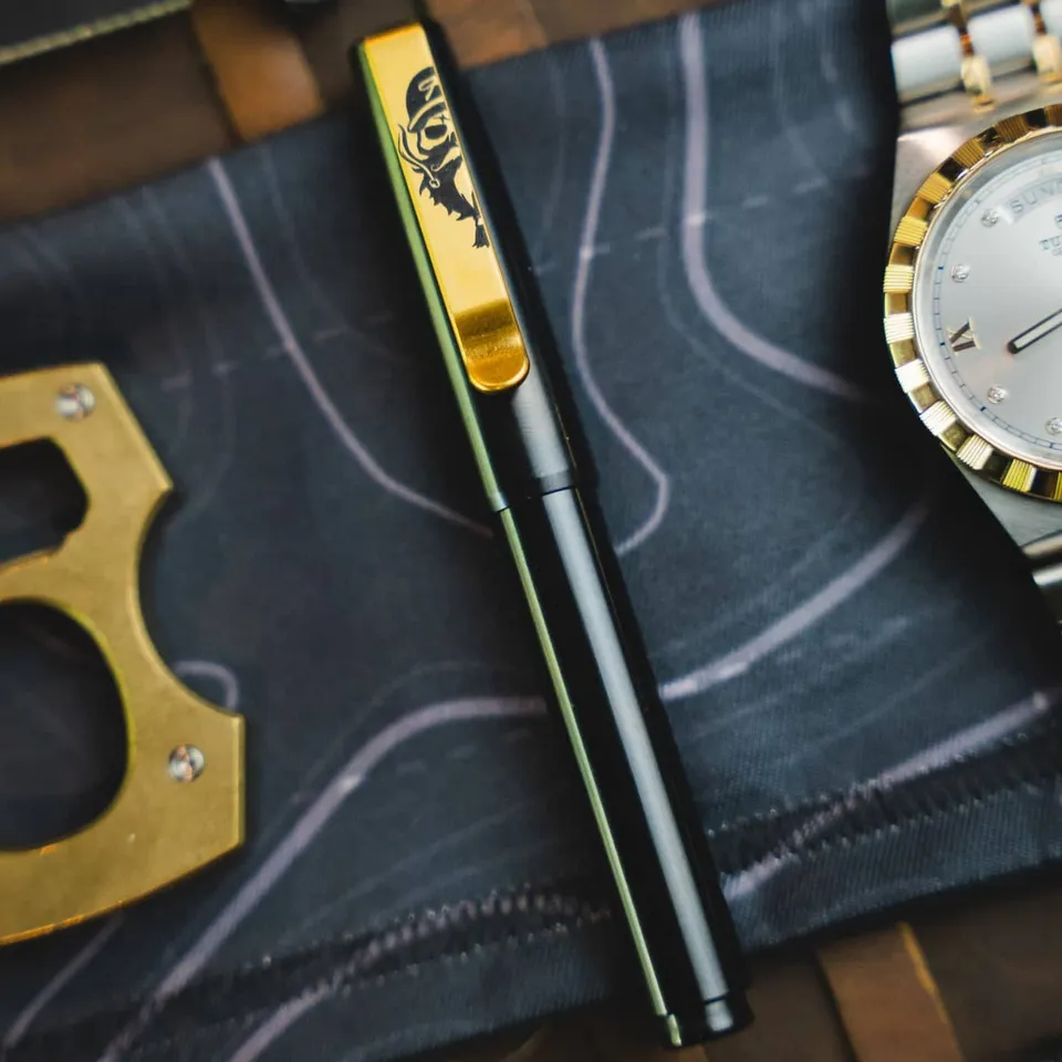 bigidesign-fountain-edc-f-ller-titan-schwarz-gold-ef image 1