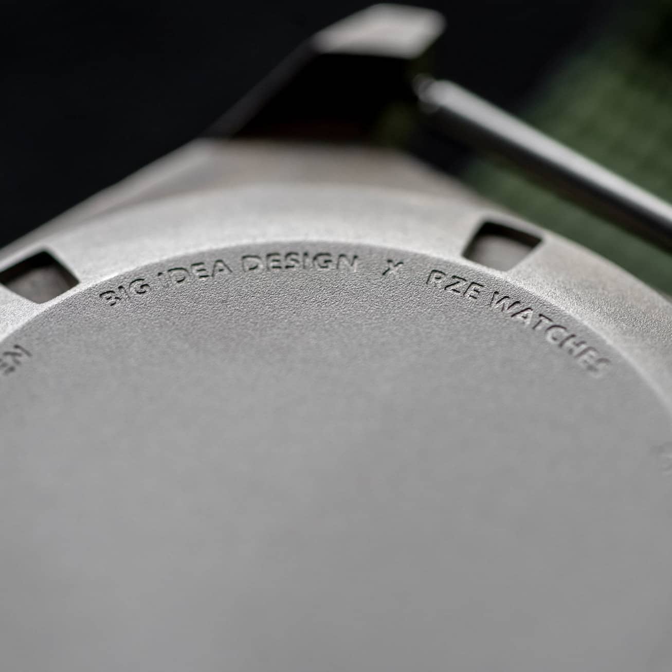 bigidesign-ti-field-watch-solaruhr-stonewashed-titan image 6