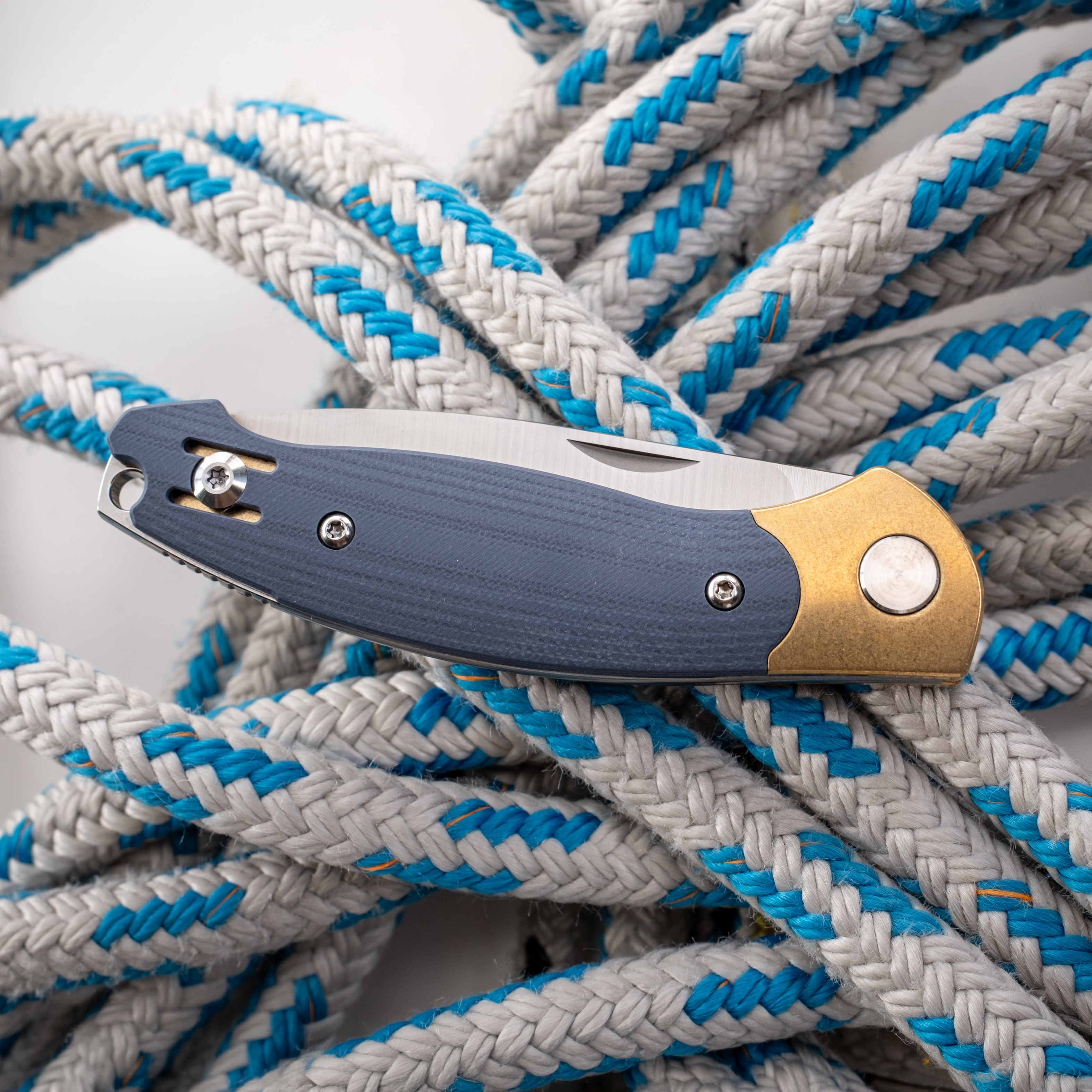 giantmouse-ace-farley-bolstered-taschenmesser-dusty-blue image 2