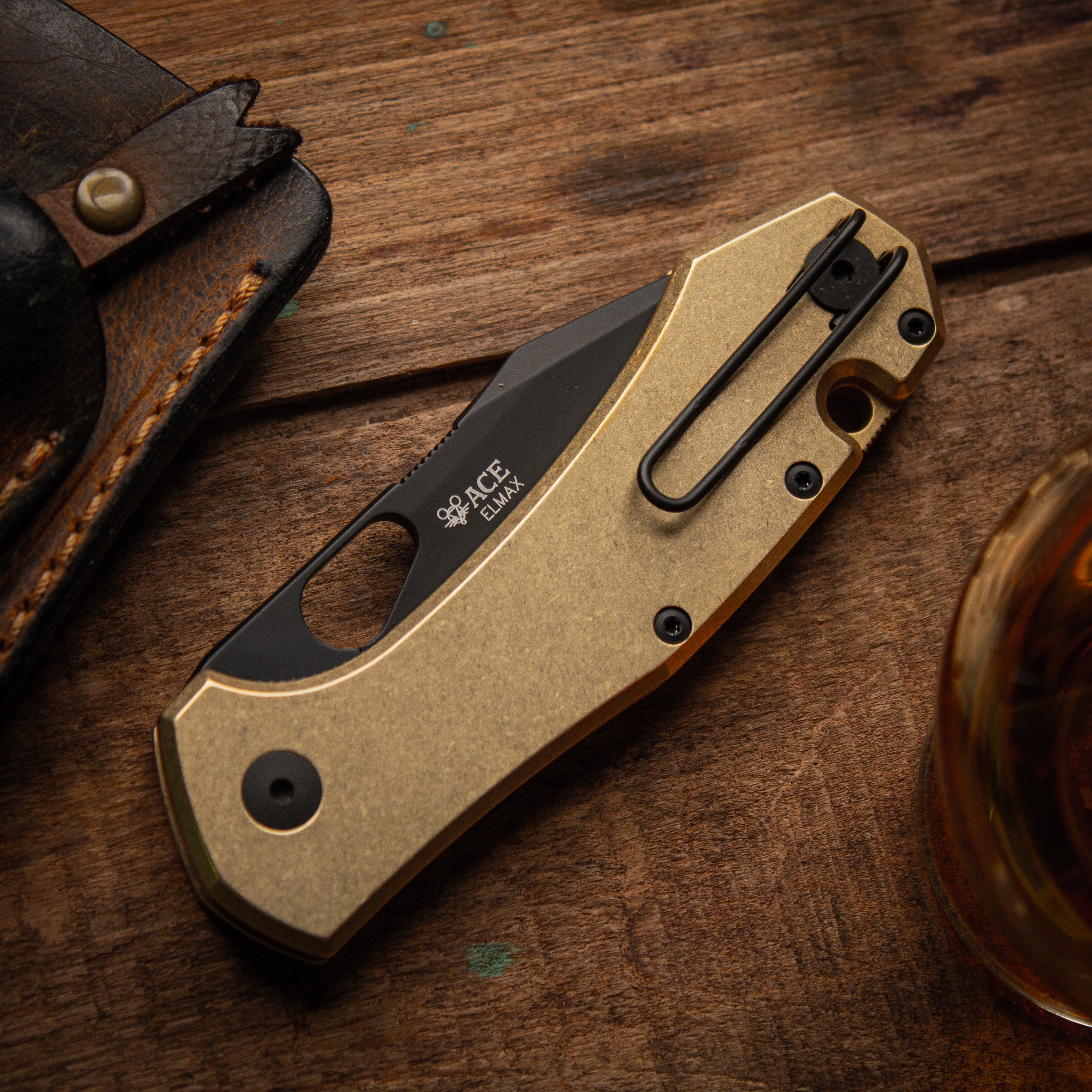 giantmouse-ace-atelier-klappmesser-flat-brass-elmax image 5
