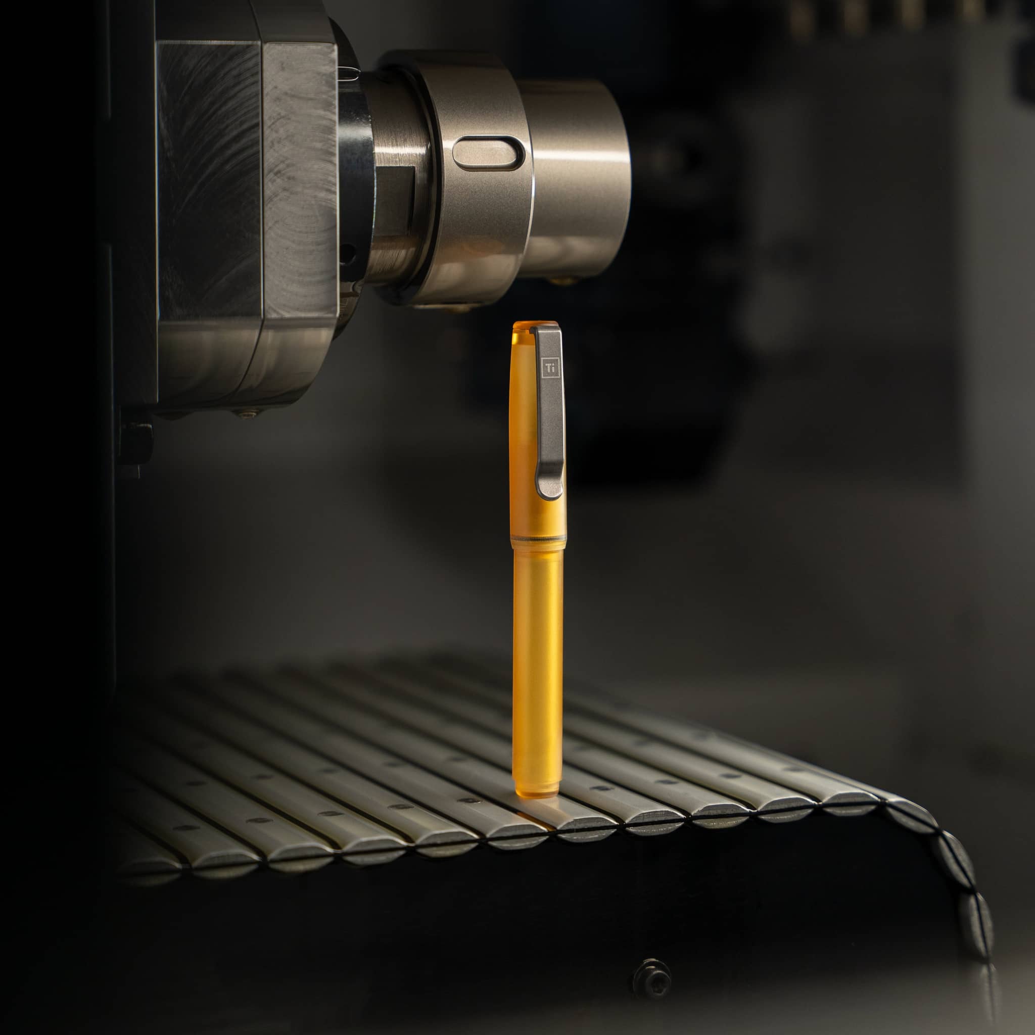 big-idea-design-fountain-edc-f-ller-ultem-demonstrator-f image 1