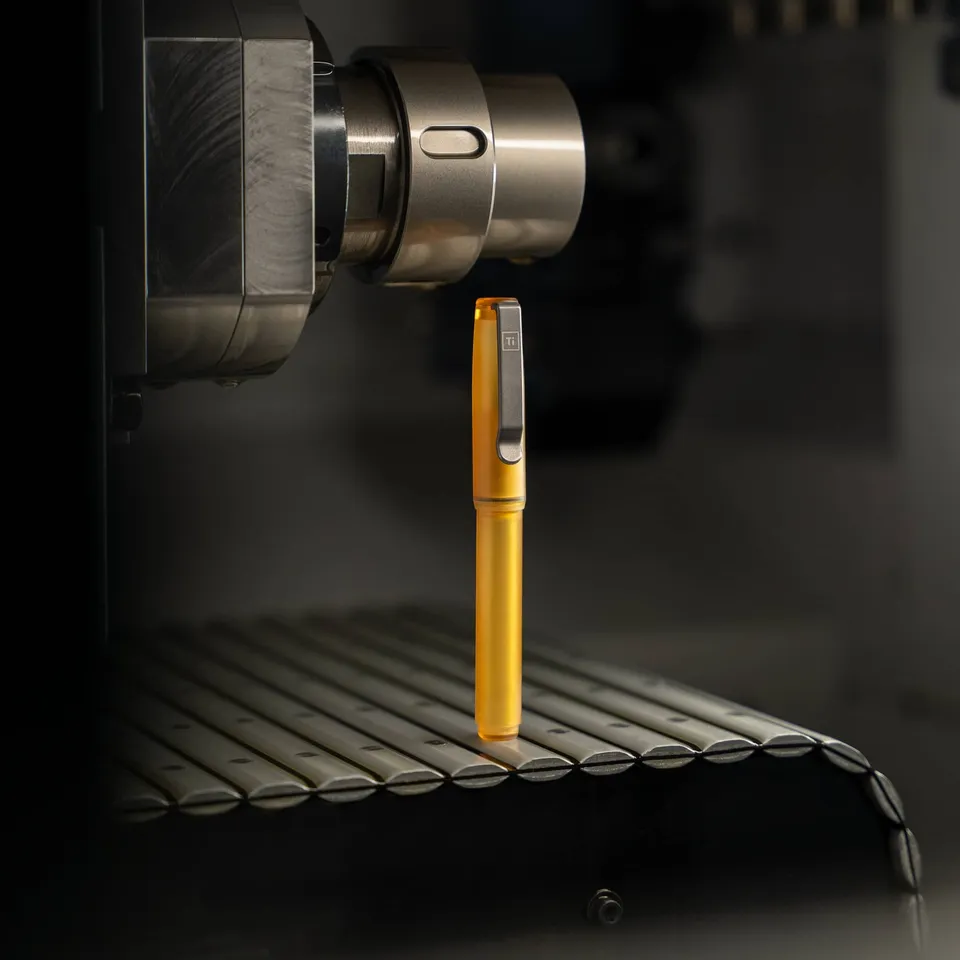 big-idea-design-fountain-edc-f-ller-ultem-demonstrator-f image 1