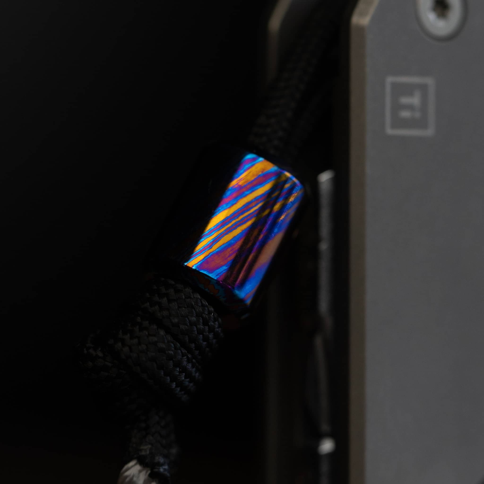 bigidesign-damascus-lanyard-bead-paracord-perle-titan image 2