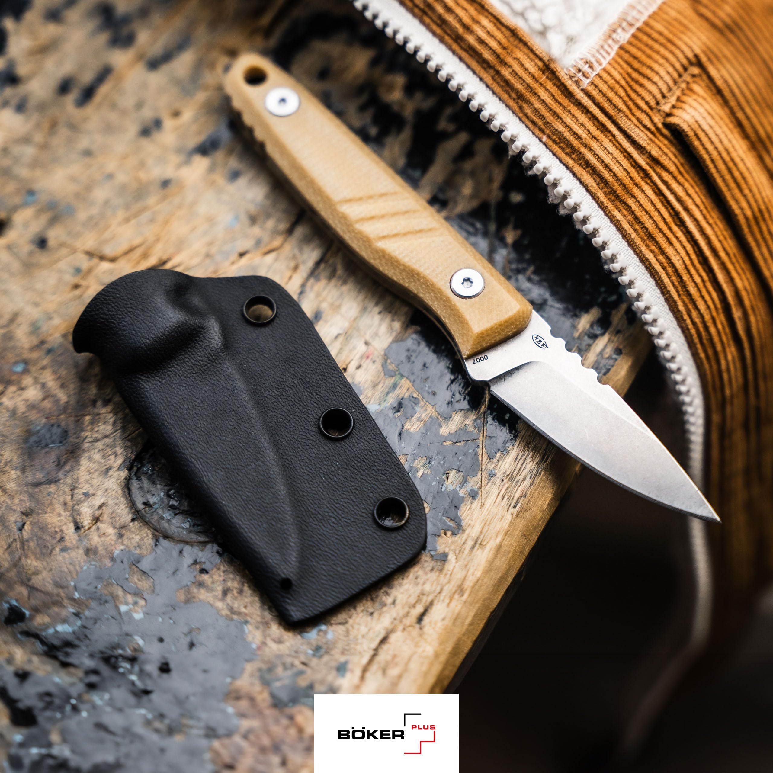 b-ker-plus-five-point-nine-neck-knife-440c-kydex image 4