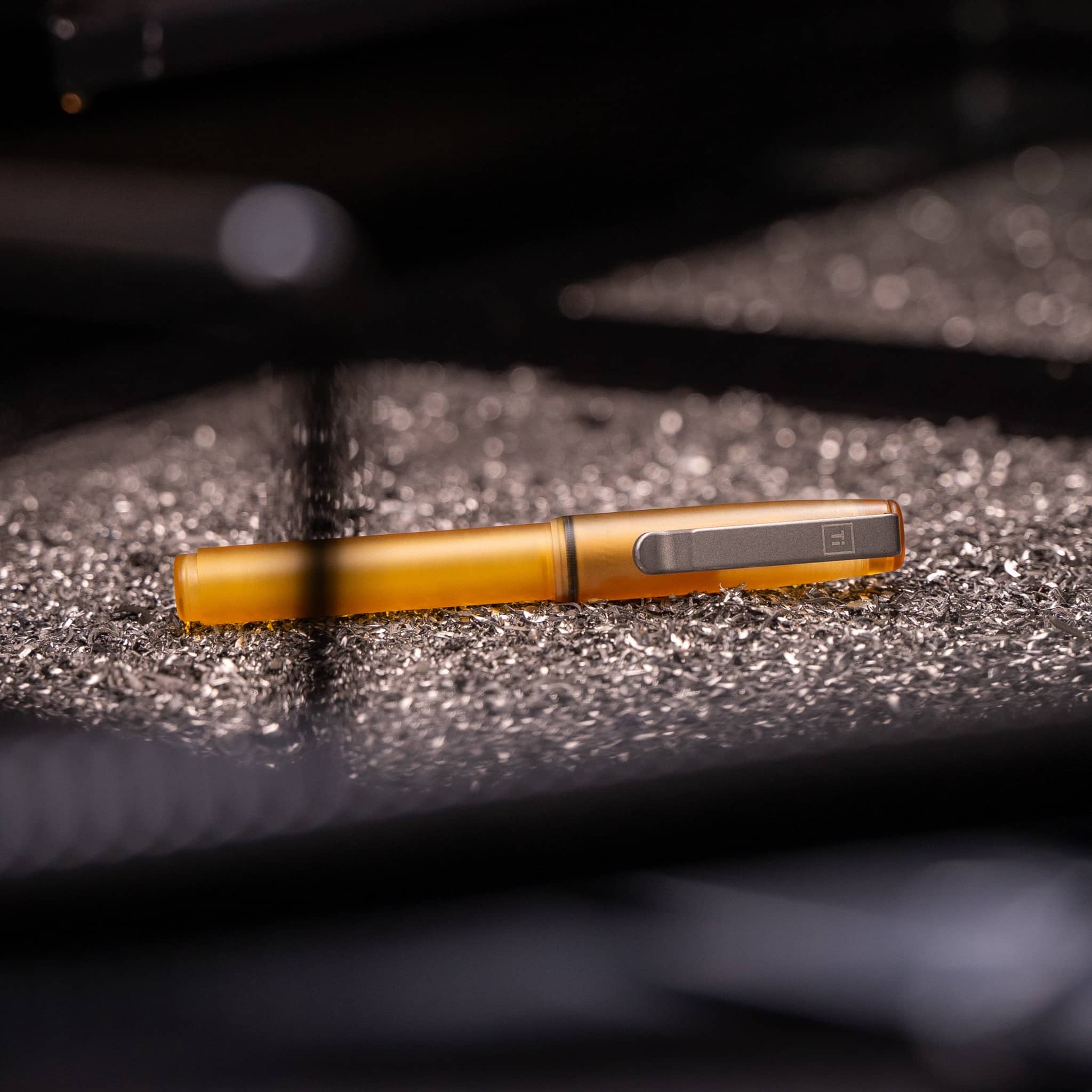 big-idea-design-fountain-edc-f-ller-ultem-demonstrator-f image 7