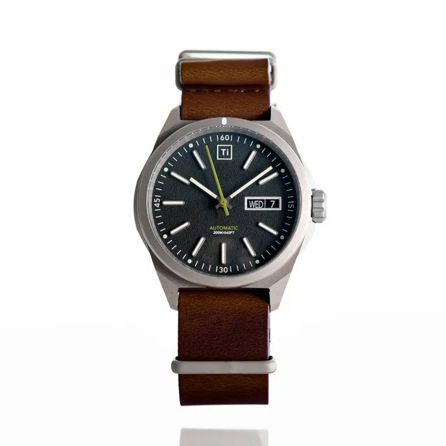 bigidesign-ti-field-watch-automatikuhr-stonewashed-titan image 1