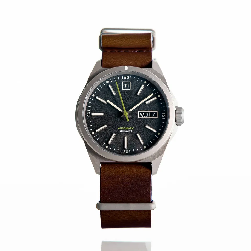 bigidesign-ti-field-watch-automatikuhr-stonewashed-titan image 1