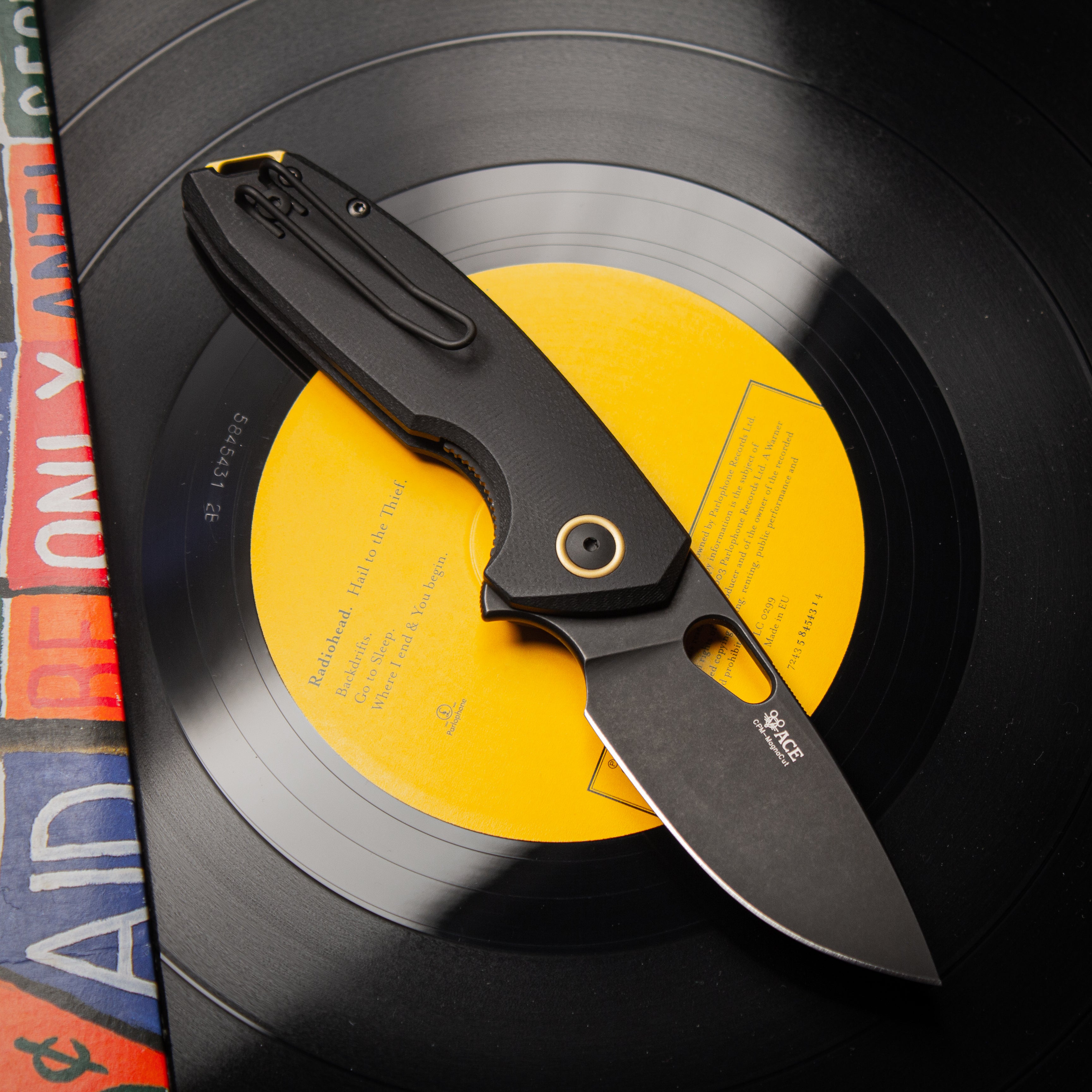 giantmouse-ace-tribeca-klappmesser-black-brass-magnacut image 2