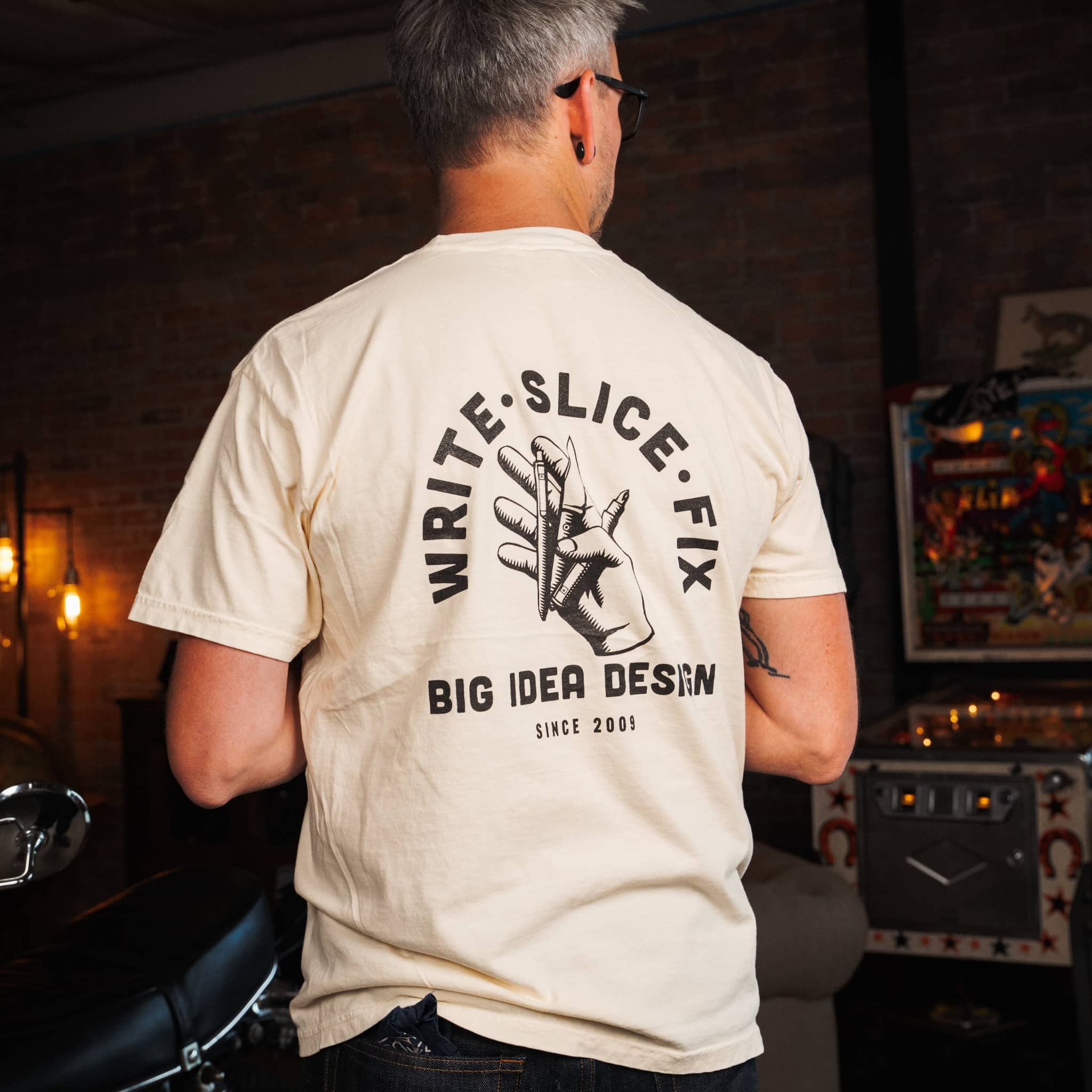 bigidesign-write-slice-fix-t-shirt-baumwolle-schwarz image 3