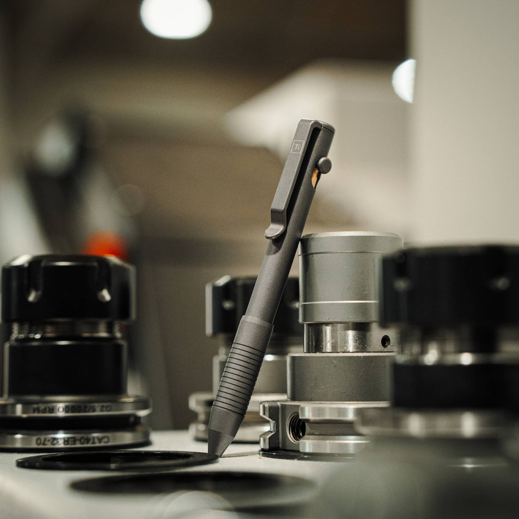 bigidesign-pens-usa-bolt-action-pen-titan-kugelschreiber image 3