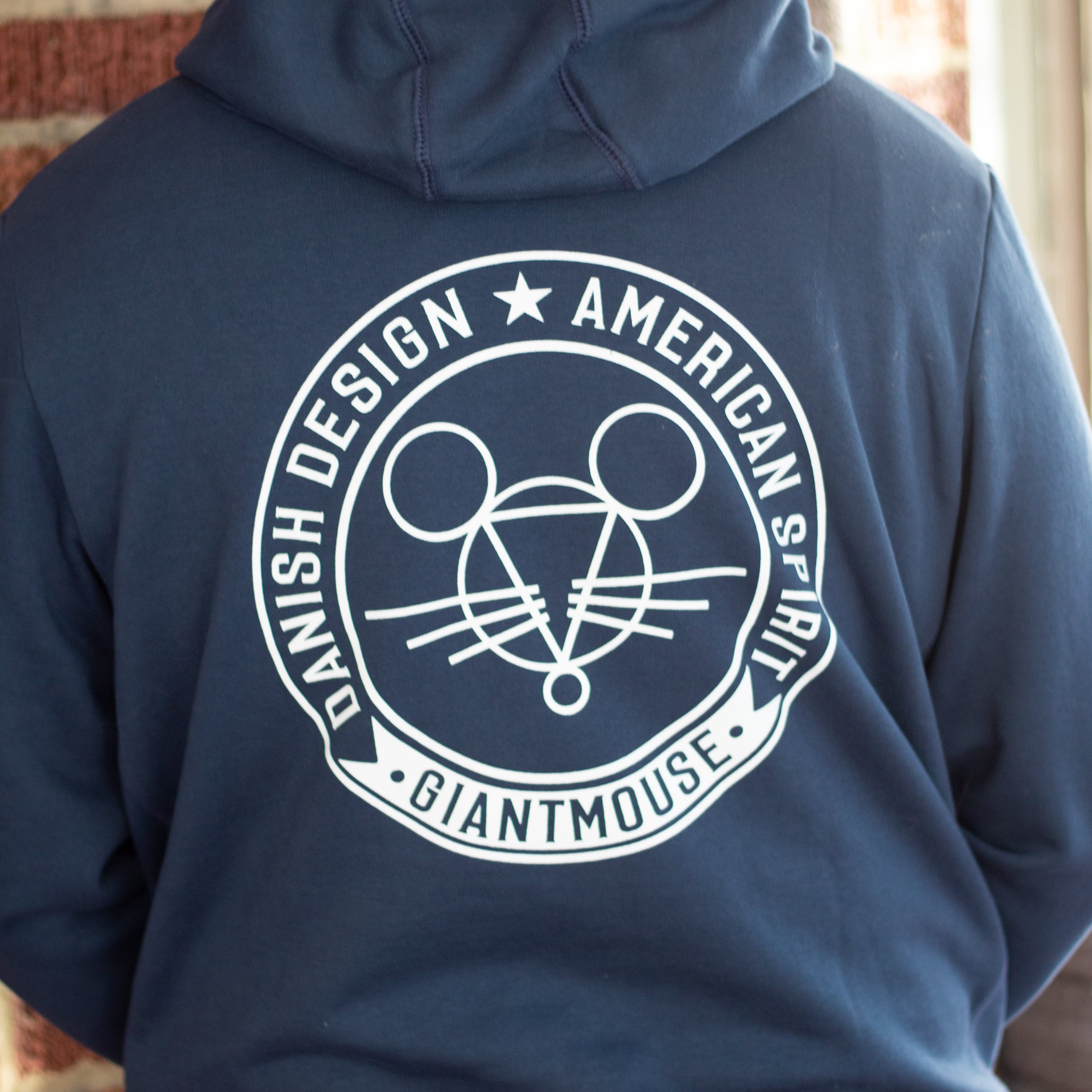 giantmouse-danish-design-american-spirit-hoodie-blau-l image 2