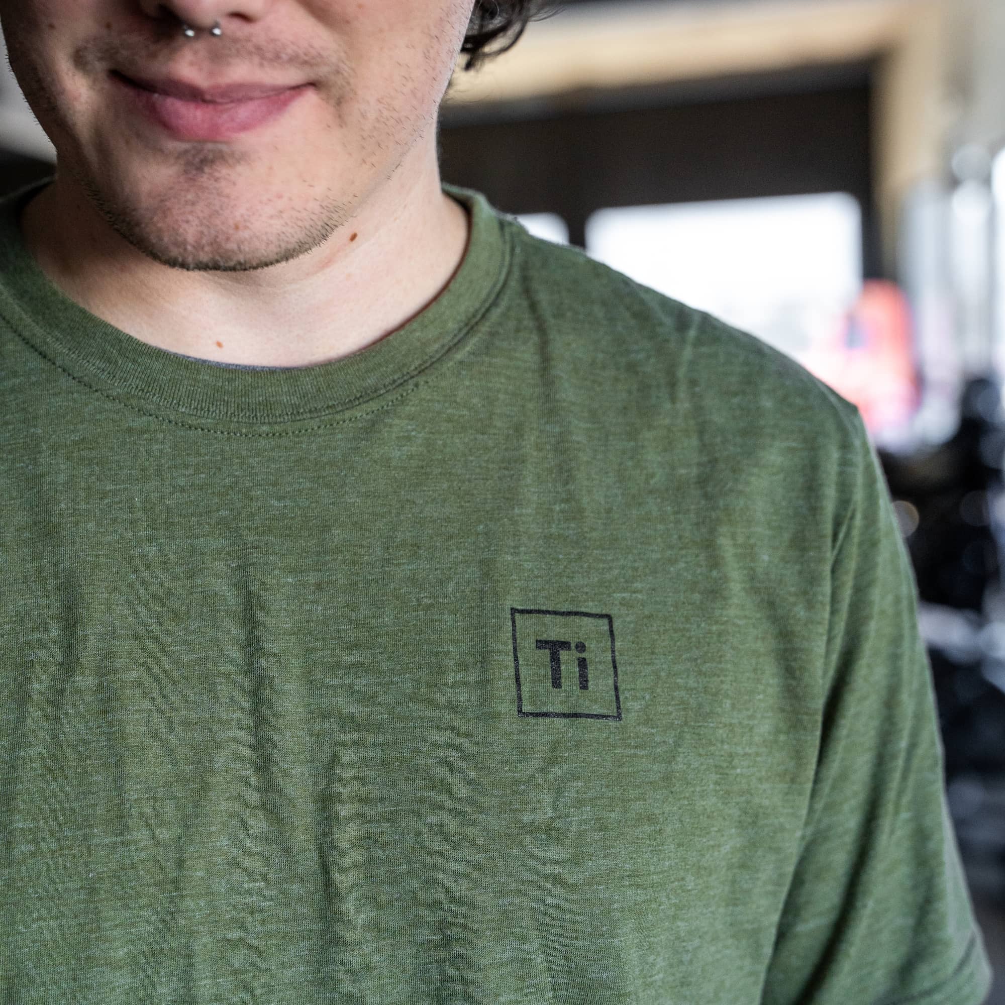 bigidesign-merch-heather-green-ti-t-shirt-gr-n-l image 2