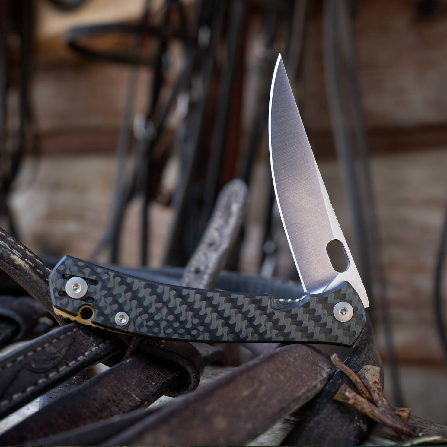 giantmouse-ace-bleecker-taschenmesser-carbon-fiber-magnacut image 2