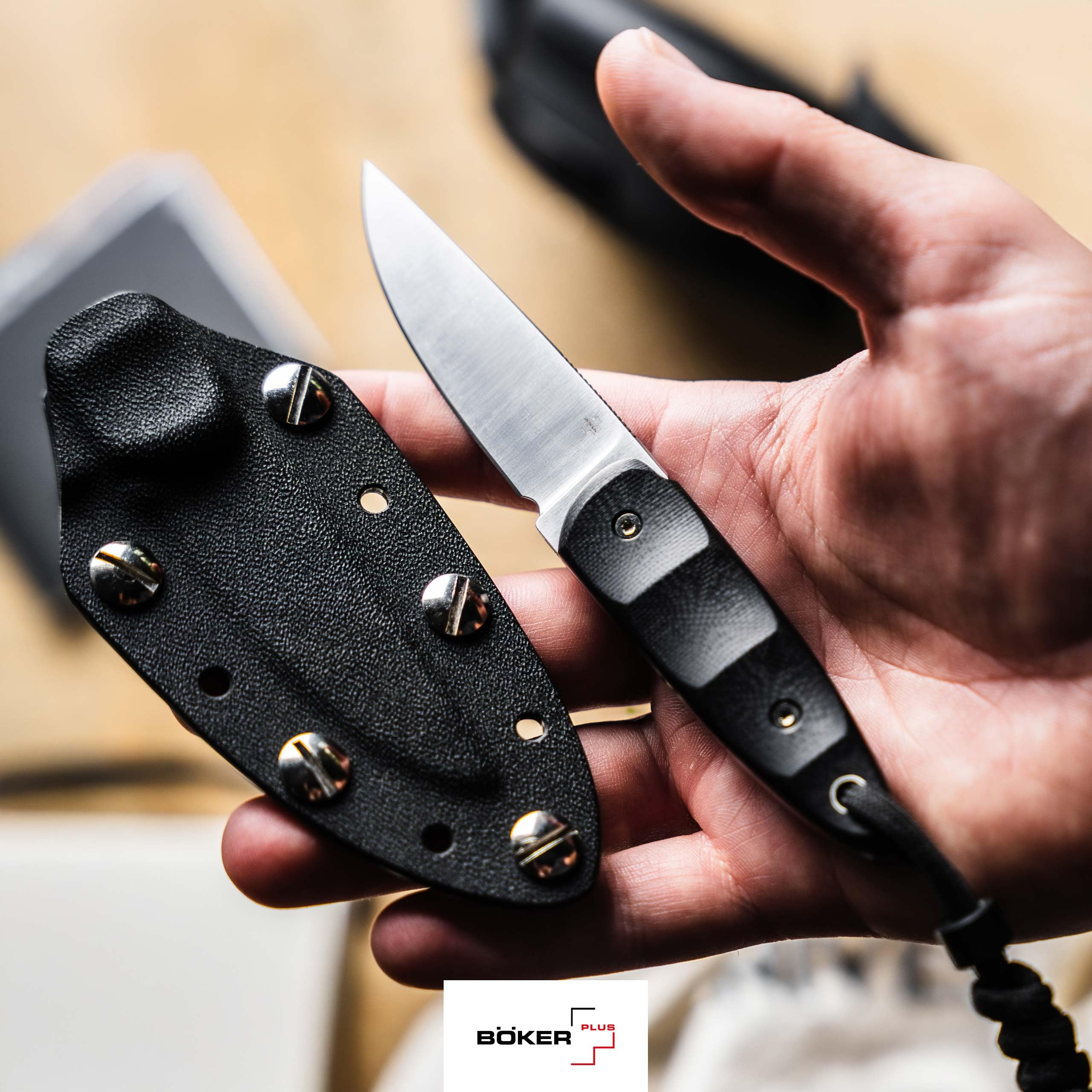 b-ker-plus-pollywog-neck-knife-nitro-v-g10-58-g image 3