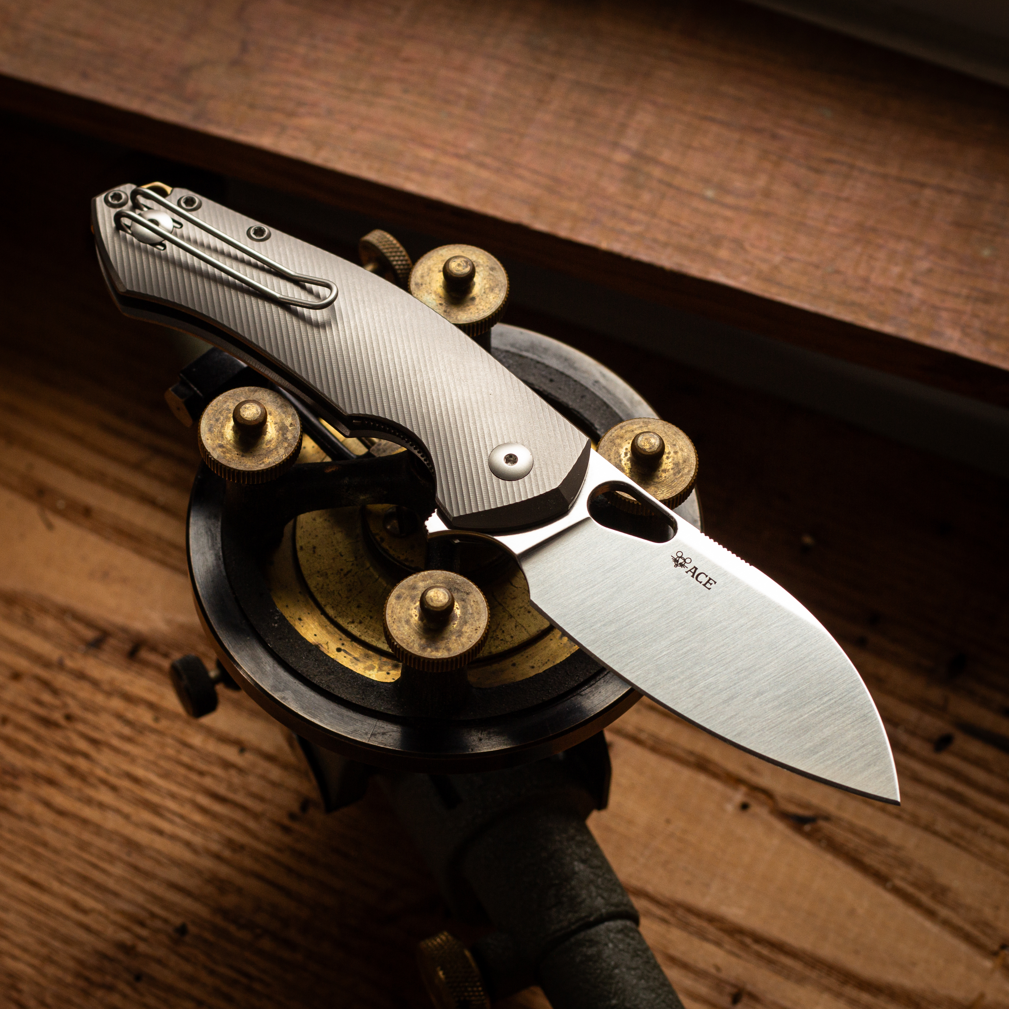 giantmouse-ace-biblio-xl-klappmesser-titan-magnacut image 5