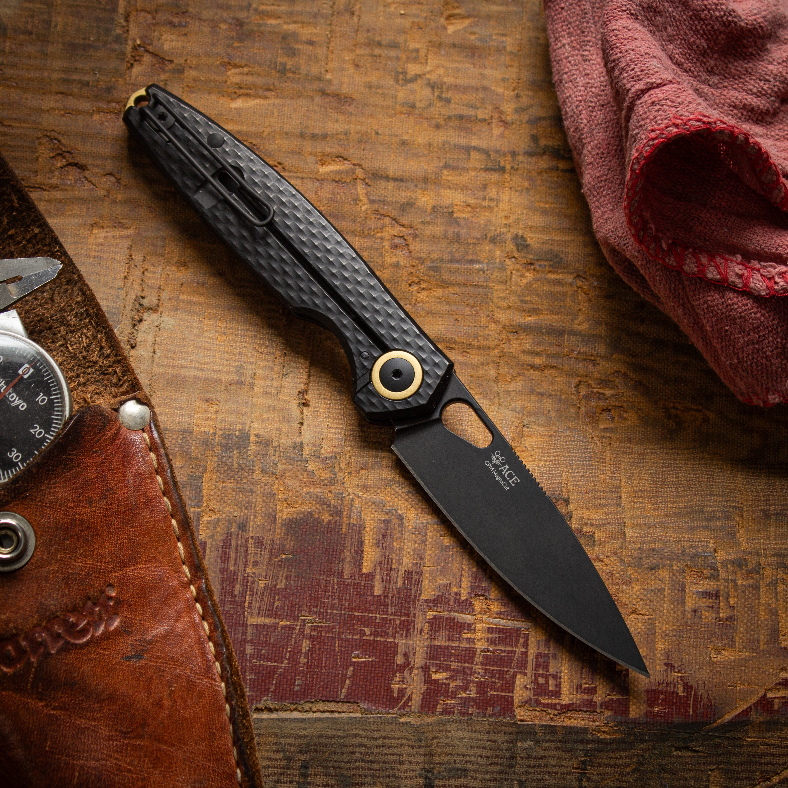 giantmouse-ace-reo-klappmesser-black-brass-titan image 2
