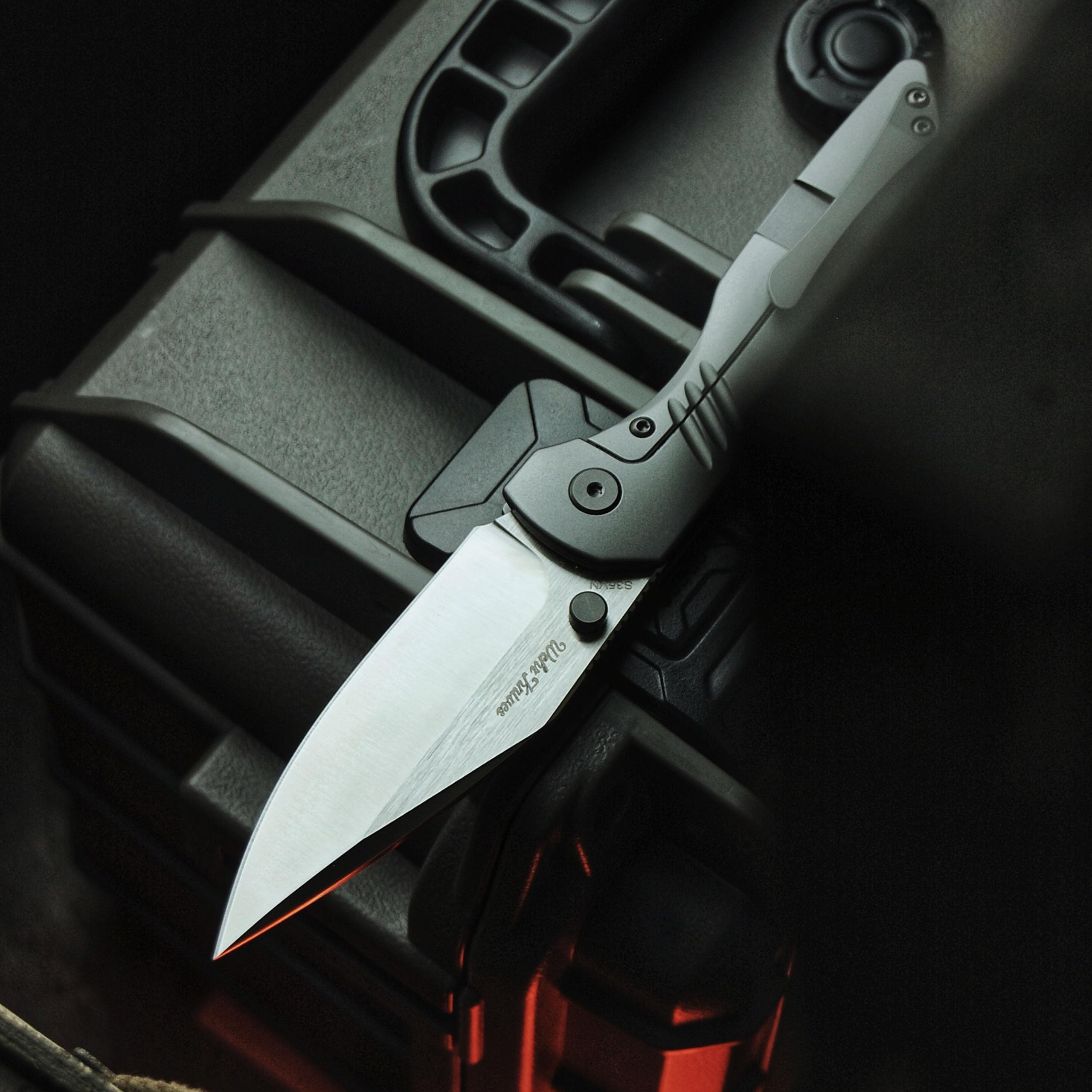 b-ker-plus-max-taschenmesser-titan-cpm-s-35vn-clip image 6