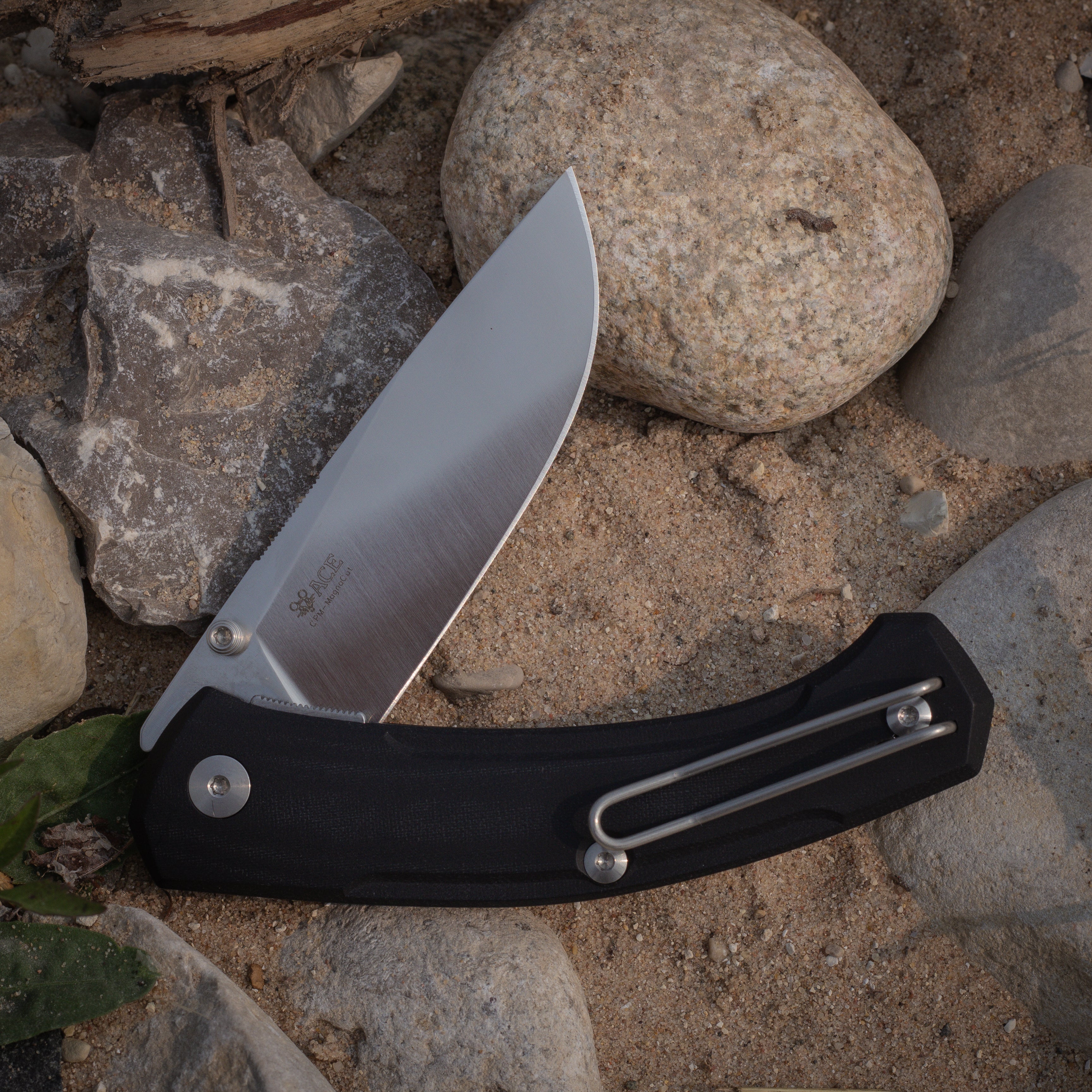 giantmouse-ace-iona-v2-klappmesser-black-linen-magnacut image 5